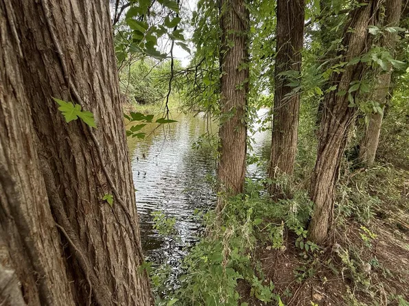 2196 Junction Hwy, Kerrville, TX 78028