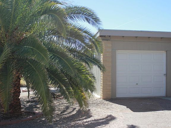 3rd image of 2350 S Bonanza Ave