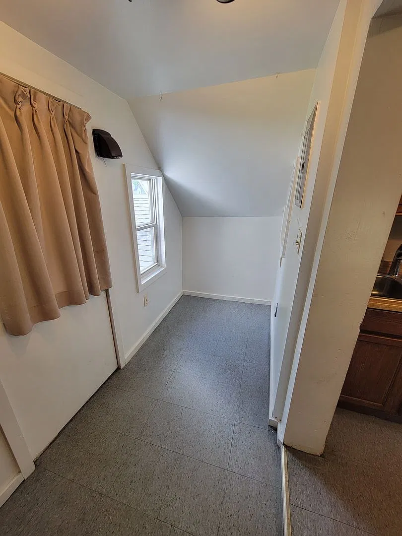 609 Franklin Street — Photo 3