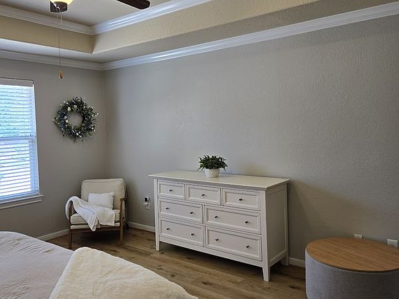 4th image of 15 Umbria Ln