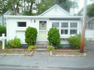 11 Cottage St, Wareham, MA 02571