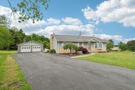 Edmon Rd-2805-001.jpg