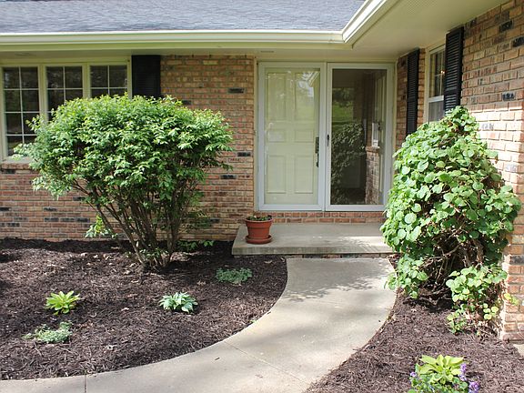 2nd image of 11597 Lucas Pl
