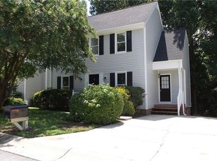 5 Gatehouse Ln, Greensboro, NC 27407