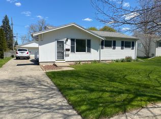3600 Glenbrook Dr, Lansing, MI 48911