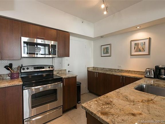 5th image of 2121 N Bayshore Dr APT 603