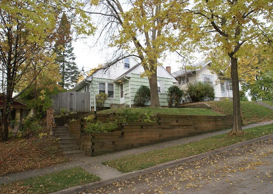 1st image of 3254 Hayes St NE