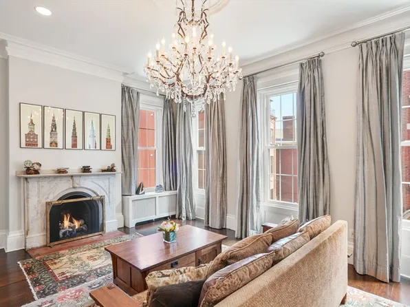 1 Harvard Pl, Charlestown, MA 02129