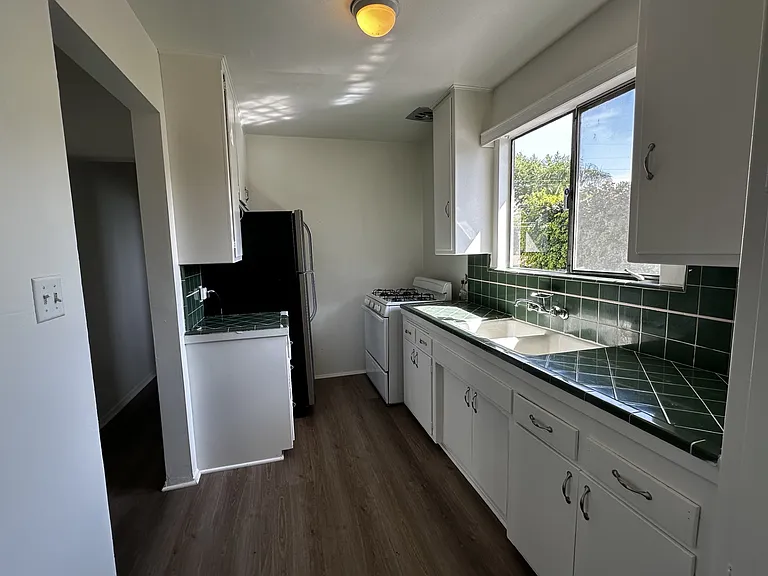 10250 W Camarillo St #15 — Photo 12