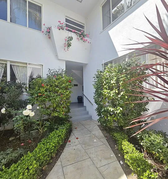134 San Vicente Blvd #C — Photo 4