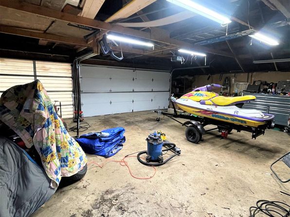101 5th St N, Ave, IA 50590