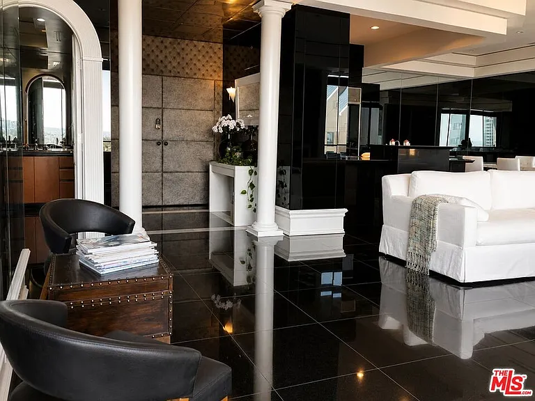 10535 Wilshire Blvd #Penthouse 1 — Photo 10