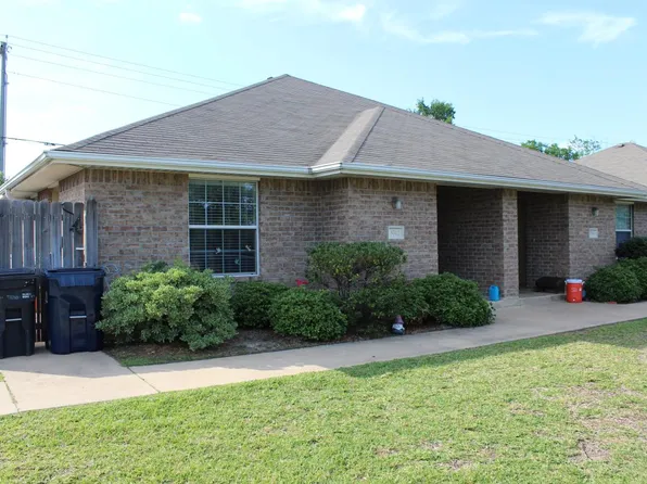 3742 Oldenburg Ln, College Sta, TX 77845