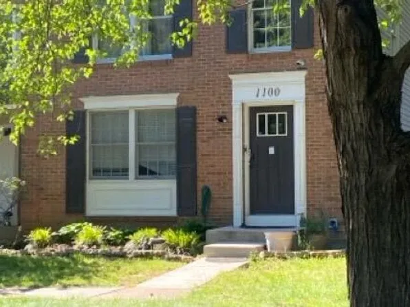 1100 Casper Dr, Herndon, VA 20170