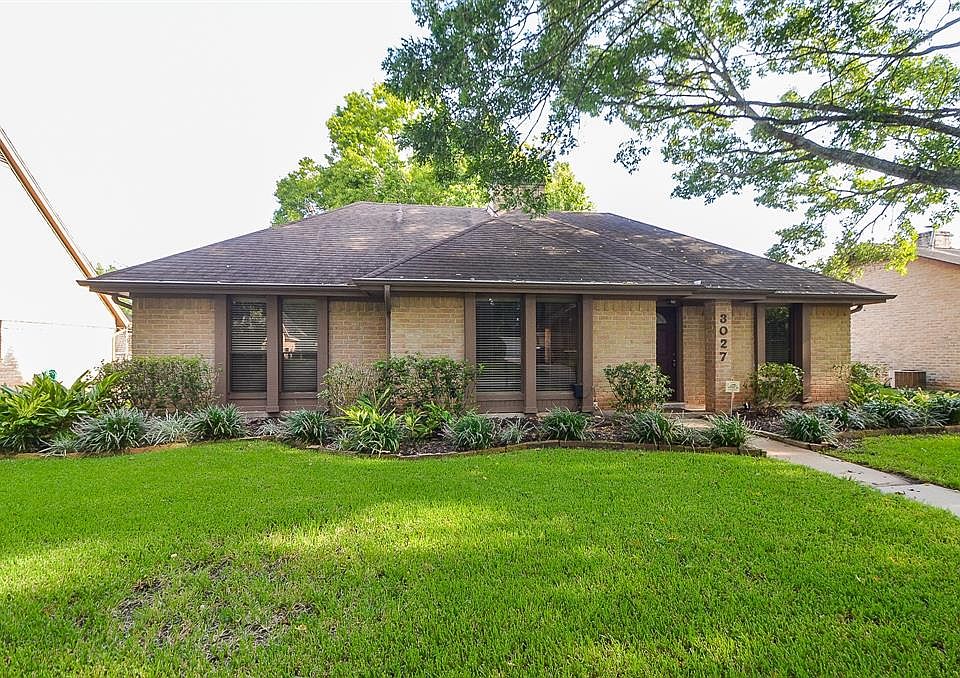1st image of 3027 Colonial Dr