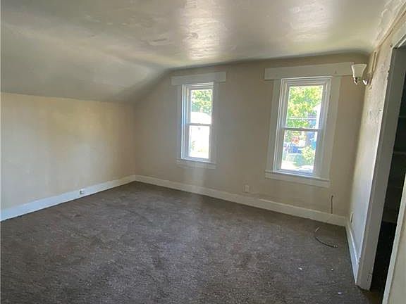 4th image of 753 Pierce Ave