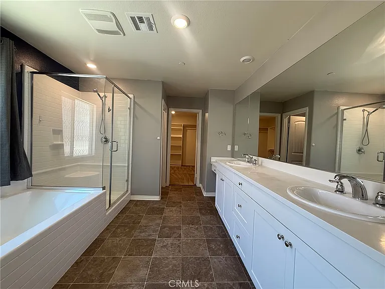 26055 Plumcot Dr — Photo 15