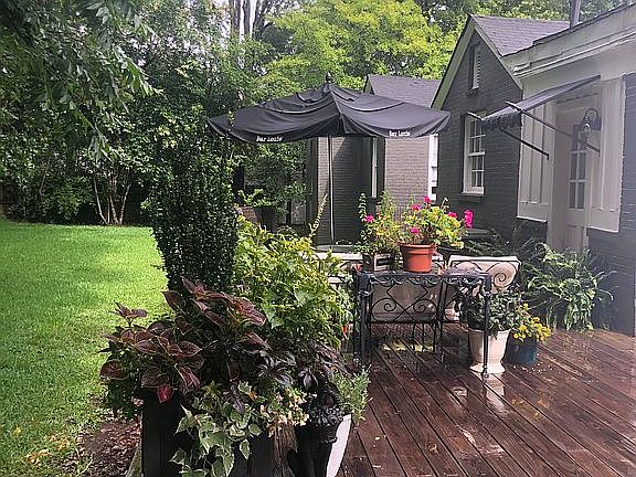 4th image of 2233 Country Club Dr