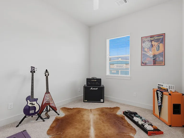 5264 Texas St — Photo 10