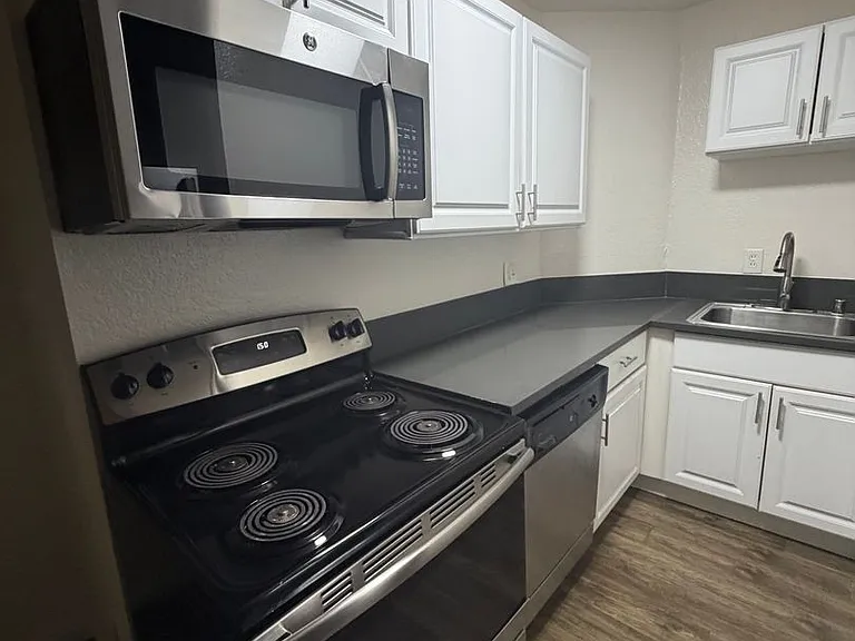 4124 Eagle Rock Blvd — Photo 13