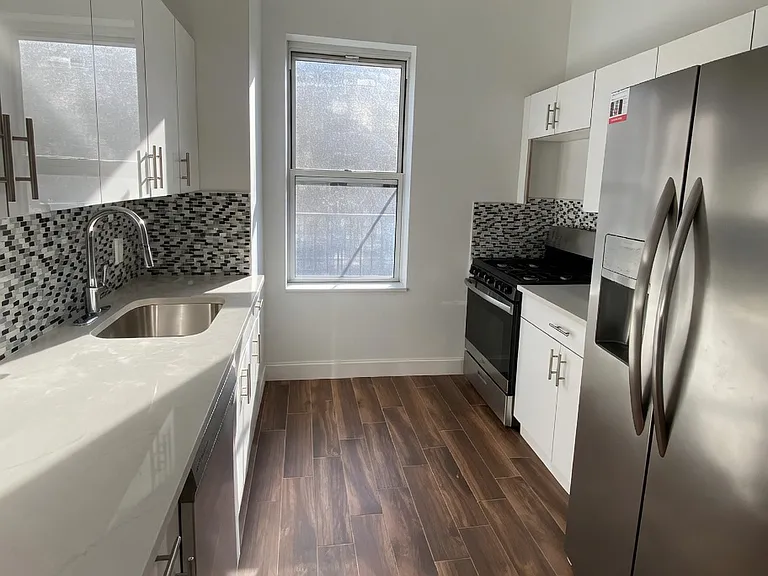 1295 Pacific St #2R — Photo 1