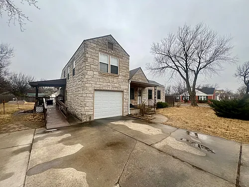 526 Nebraska St Photo 1