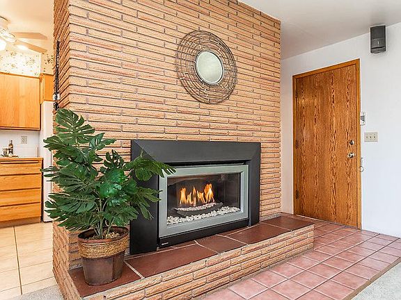 5th image of 5811 E Woodlawn Dr
