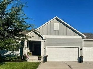 7430 NW Chambers Ct, Kansas City, MO 64152