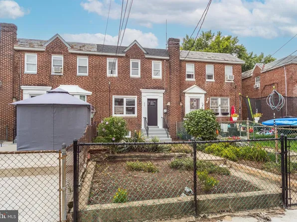 355 S 27th St, Camden, NJ 08105