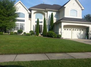 126 Iris Dr, Egg Harbor Township, NJ 08234