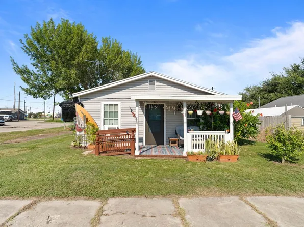 2562 1st St, Ingleside, TX 78362