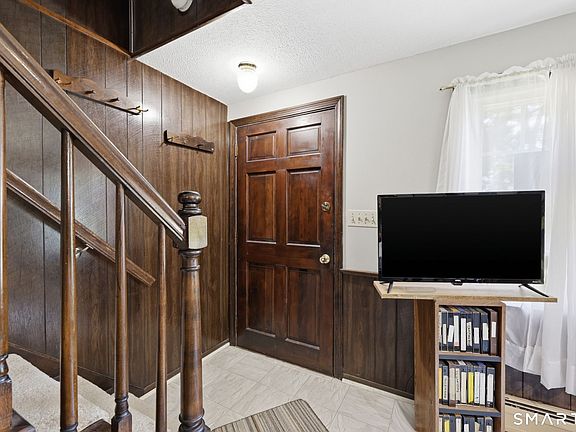 3rd image of 142 Jackson Drive