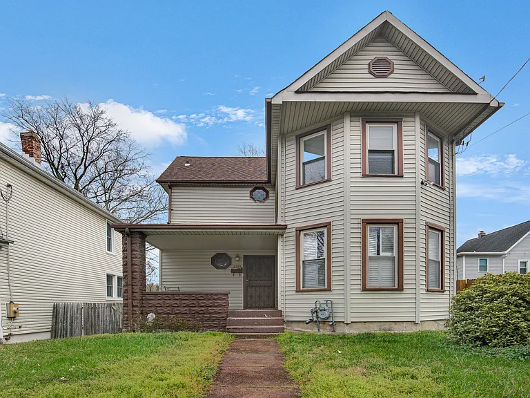 2705 24th St NE — Photo 24