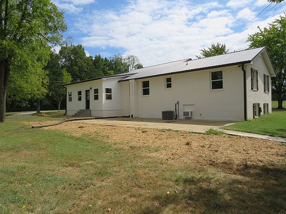 4th image of 315 Bob Perry Rd