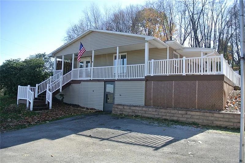 1801 Piper Rd photo 1