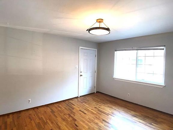 5th image of 516 N Fair Oaks Ave