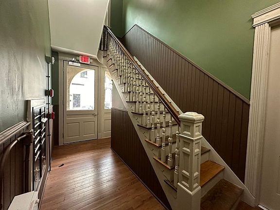 4th image of 1701-1705 Race St #302