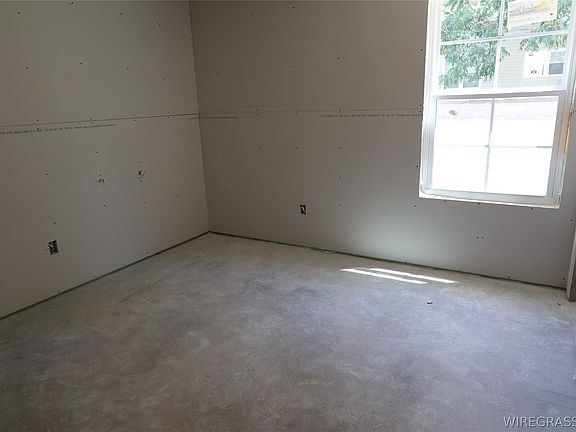 3rd image of 300 S Erin St Unit B