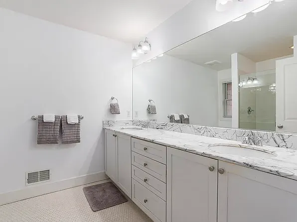 1010 Baldwin Ave — Photo 7
