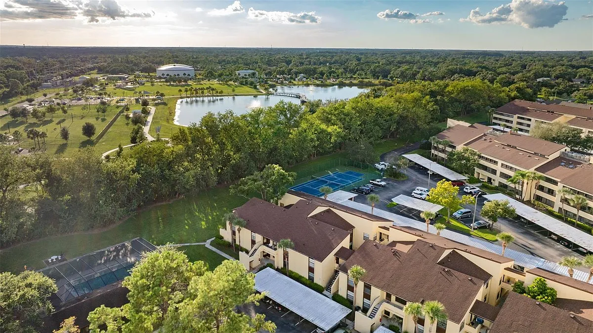 Building Photo - 13608 S Village Dr #7204