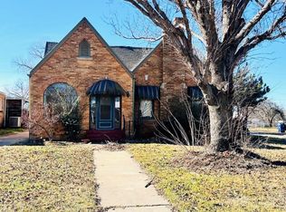 1202 S 19th St, Chickasha, OK 73018