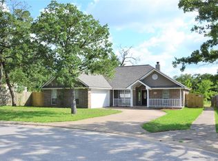 3114 Pleasant Grove Dr, College Station, TX 77845