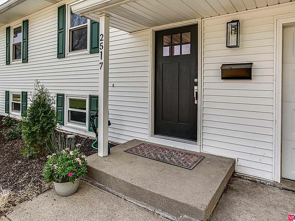 2nd image of 2517 S 123rd St