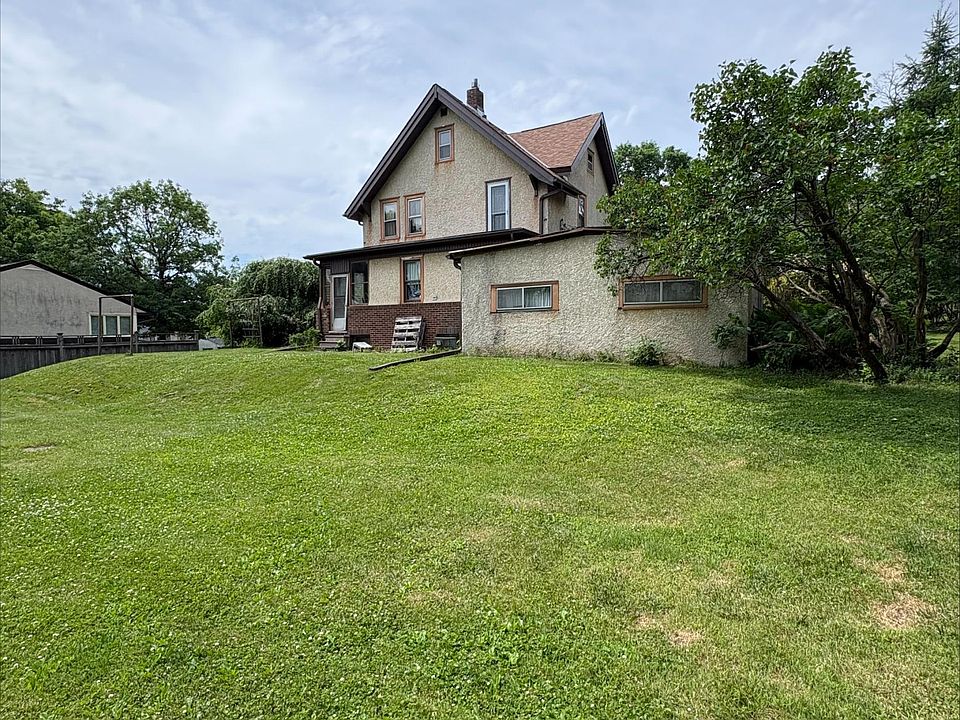 2nd image of 1824 Alta Vista Dr