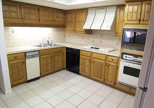 5th image of 13511 DUTCH MYRTLE DR