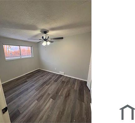 3rd image of 5974 Glenway Dr #A