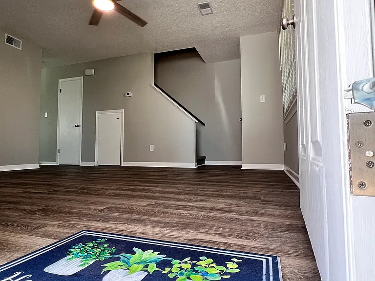 Laminate floor