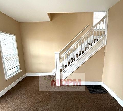 3rd image of 5891 Vancourt St