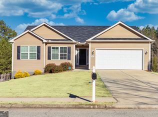 1909 Roxey Ln, Winder, GA 30680