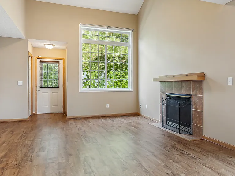17346 Lilac Ln SE — Photo 6